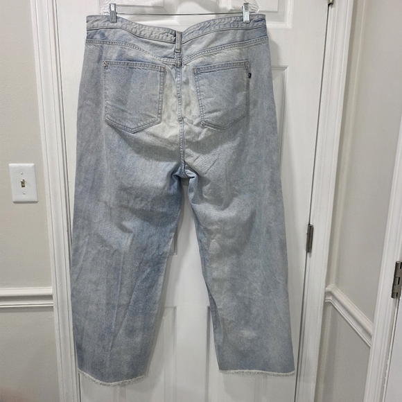Urban Outfitters BDG Jeans 18W High Rise Wide Leg Raw Hem Light Wash 100% Cotton - Picture 6 of 12